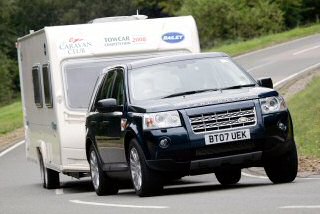 LAND ROVER FREELANDER 2 SCOOPS CATEGORY WIN AT THE CARAVAN CLUB�S 25TH TOWCAR OF THE YEAR AWARDS 2008